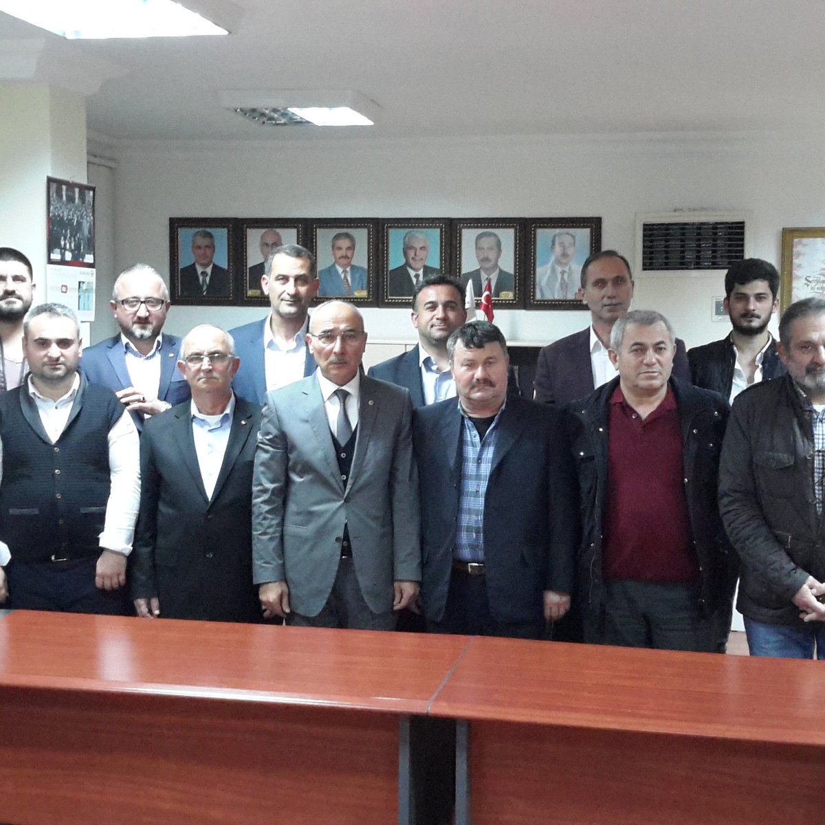 BAFRA TİCARET BORSASINDA ILK MECLIS TOPLANTISI YAPILDI

03/04/2018 SALI günü yapilan meclis uyelikleri secimlerinin kesinlesmesi neticesinde , ilk meclis toplantisi yapildi.