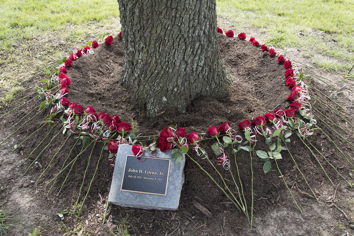 NASA_Astronauts's tweet photo. Today we honored John Glenn Jr., the first American to orbit the Earth, with a special memorial service and tree dedication ceremony. Glenn, a former astronaut and U.S. senator, was one of @NASA's original 7 Mercury astronauts. A hero to so many, his legacy lives on. https://t.co/asK0WBJpeX