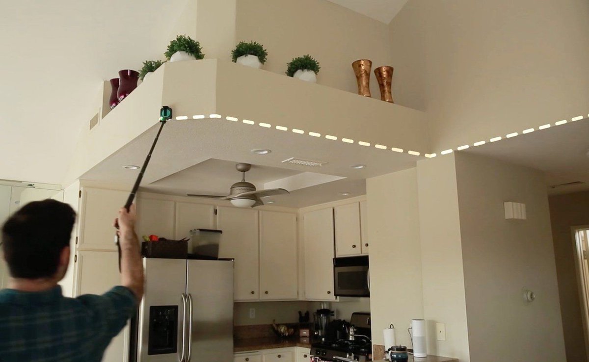 GadgetFlow's tweet image. Compact Motion #MeasureTool by @MoasureOfficial gdfl.us/Moasure Small enough to fit in the palm of your hand, Moasure ONE plots its 3D position in any space to measure in 24 different ways. #DIY