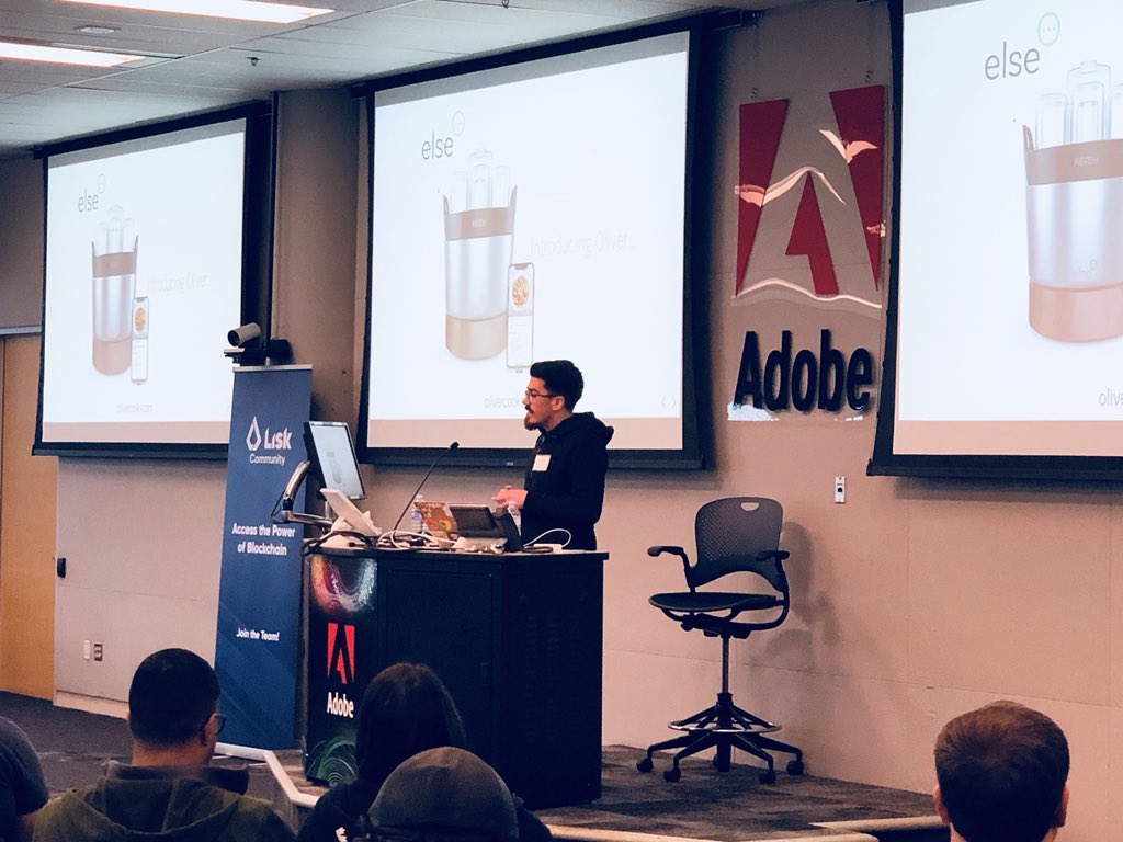 drnugent's tweet image. .@_briantavares presents approaches to #ReactNative used at @ElseLabs #ForwardJS