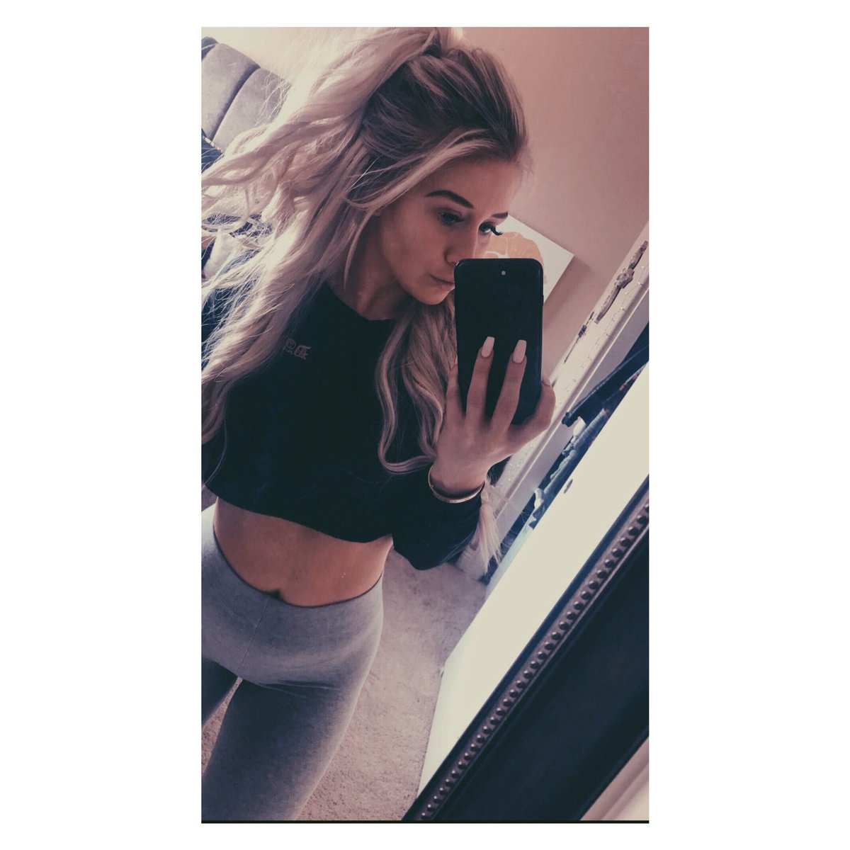 AshleyAnnFarley's tweet photo. I know he bad for my health but I still wanna try him.. 👅💋 #singer #helikethat #newmusic #newartist #music #blonde #indasoul #onkey #keysoul #blondesingers https://t.co/b0vpZnbe5o