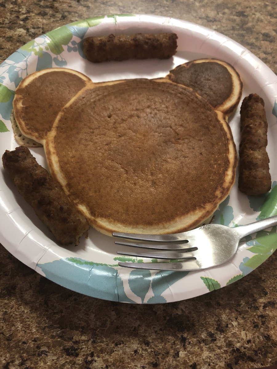 whats4GFdinner's tweet photo. #TBT When in Rome!! Thxs to my hubby we enjoyed these yummy @TraderJoesBest #GFpancakes on our #GFDisneyVacay this wk! They were the perfect pool break lunch & gave us all enough energy to tackle a long night @DisneySprings #GFLinner #GFSpringbreak2018 #GFMickey #GFonthego #GFyum https://t.co/7qNW1lyITl