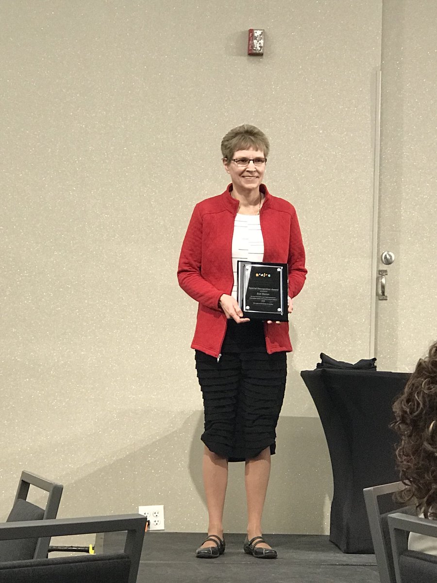 YouthworksND's tweet photo. Congrats Sue Baron from Golden Drive Homeless Kids on your Award! You do so much for #homeless youth in #northdakota https://t.co/cz0cJPHj8c