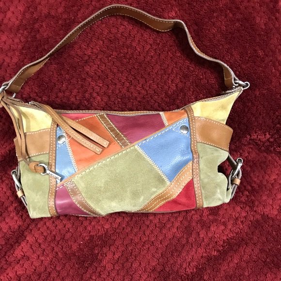 windravenc's tweet photo. So good I had to share! Check out all the items I'm loving on @Poshmarkapp from @QuinnsPosh @Freddy22210180 #poshmark #fashion #style #shopmycloset #fossil #coach #betseyjohnson: https://t.co/CLMN7xqJRT https://t.co/BMZQbn6mMH
