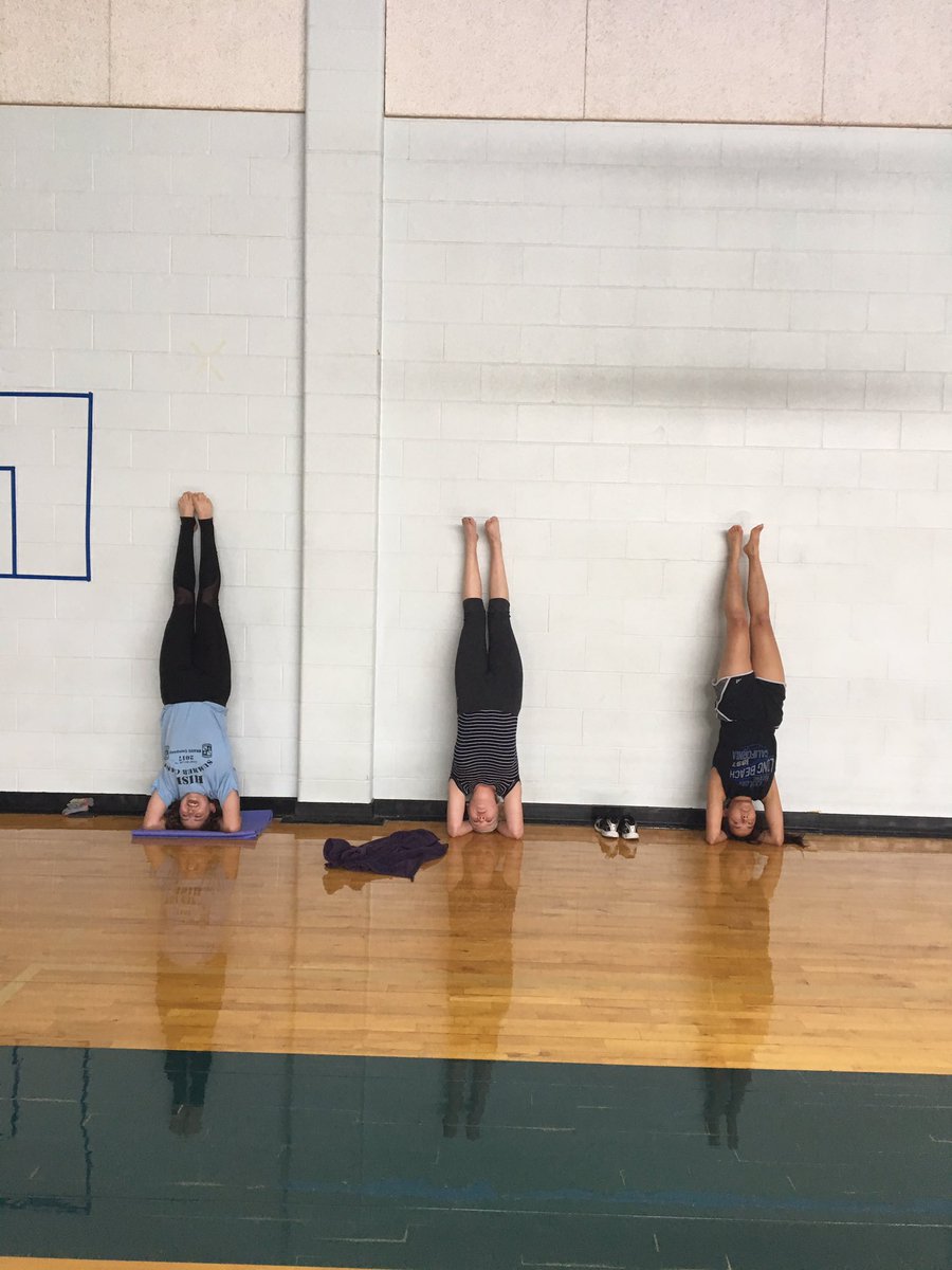 CrossFitMules's tweet photo. Awesome day of cross-curricular work with yoga! @yogakarmasa #AHProfile https://t.co/pjAxorUrMq