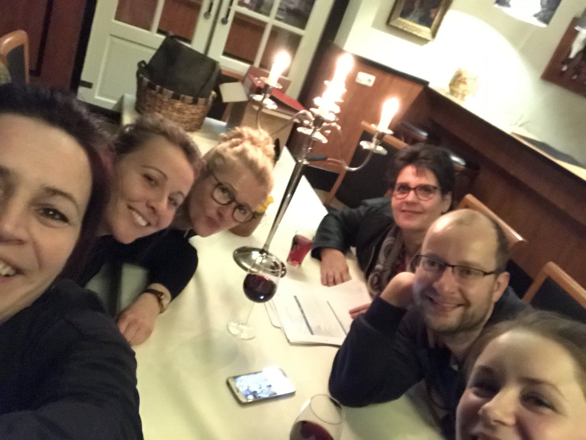 MariekeEilander's tweet photo. Het zit er op! #achterbanavond #VAR @wzuveluwe @var_wzu  #trots https://t.co/lgDt6TwnWn