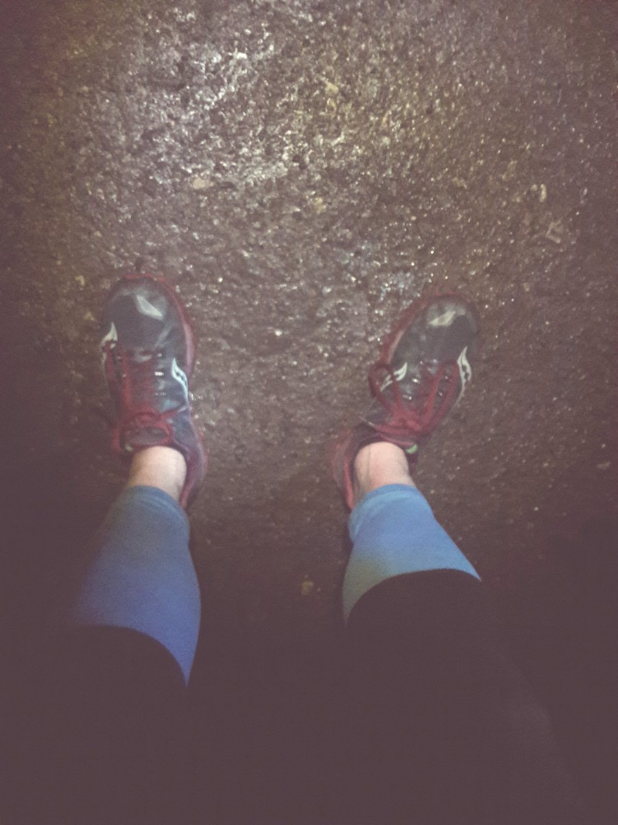 lynne_irons's tweet photo. Sometimes the only way to get past a puddle is to run right thru it. And only then do u realise it is the best part of the run! #runningsolveseverything https://t.co/GIwOlrM7qi
