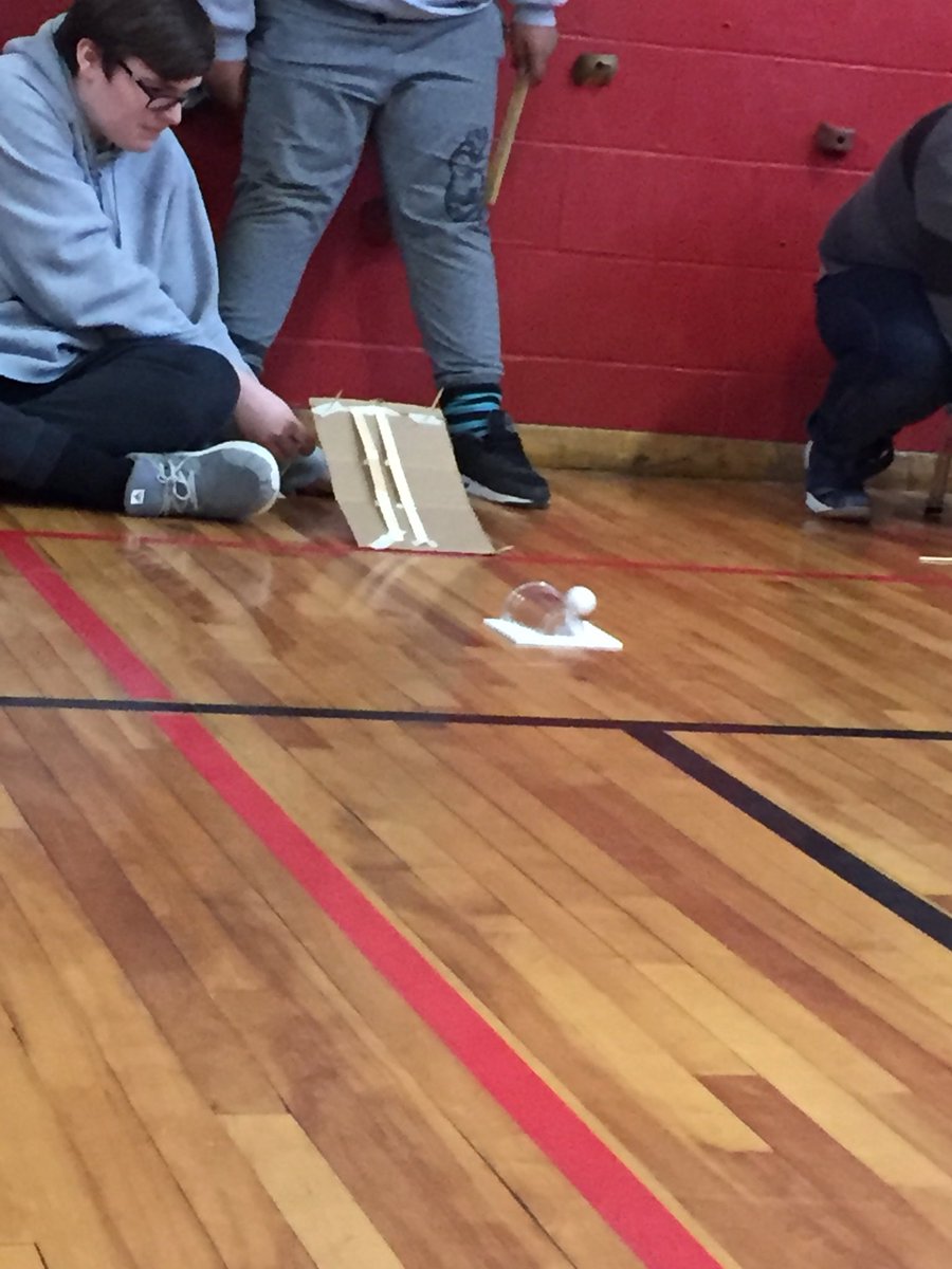 HuntMiddleVT's tweet photo. Busy day at #HMSVT with the play and Engineering Day #bsdvt https://t.co/dSYadUuWAd