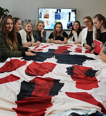 First2Print's tweet image. It doesn't get old in  with show and tell when talking about making Peter Parker's special suit. #customfabric #digitalfabricprinting #costumes #costumer #costumemaker #costumedesign #designers #nylons #spiderman #textiles #fabrics #costumemaking #TBT