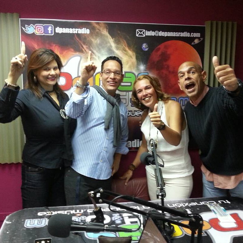 En dpanasradio.com... Más que una Emisora... transmite... Tu programa Favorito... "Vida Plena"...  Transformando Pensamientos.