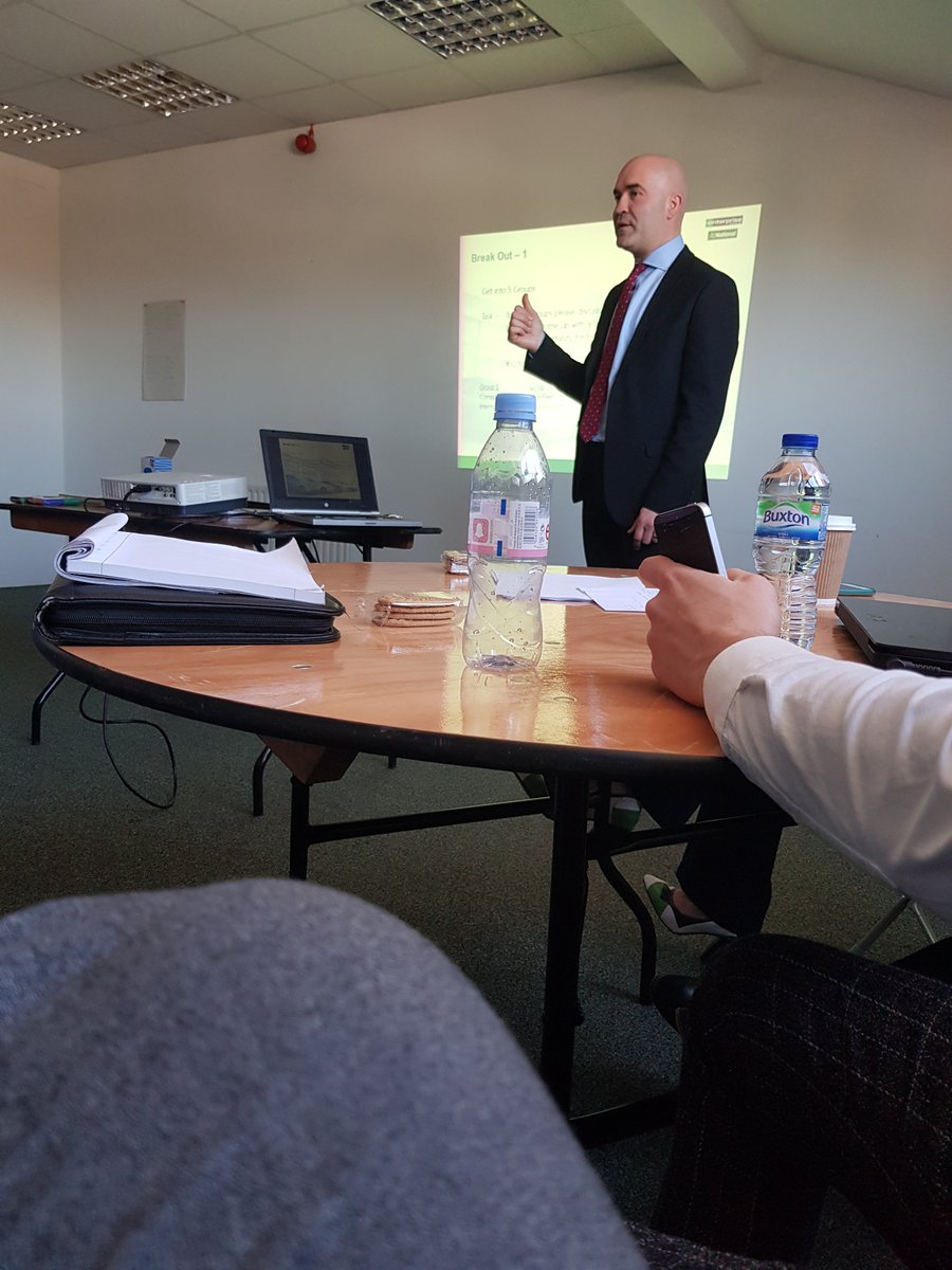 Sam Dean tweet media