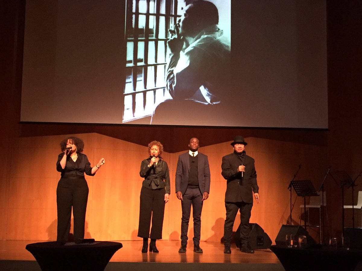 Genoten van een indrukwekkende en inspirerende <a href="/MLKlezing/">MLKlezing</a> vanavond bij <a href="/dehaagse/">De Haagse Hogeschool / THUAS (INACTIEF/INACTIVE)</a>! Veel diversiteit in de vier lezingen, maar tegelijk met elkaar verenigd door universele waarden als #gelijkwaardigheid, #rechtvaardigheid en #menswaardigheid. #MartinLutherKing #inclusie