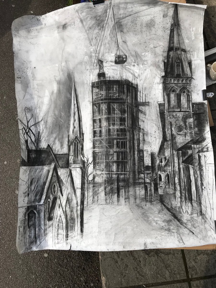 JulieSimmonds1's tweet photo. Drawing in the sun on Watlington Street for #TheReadingProject @frockandrollvintage have let me sit on their shop front step!! Thanks!! @haslams_estate_agents @thejellyreading #rdguk #drawing #monochrome #cityscape #Verto #largescaledrawing https://t.co/pBWXRvwoH9