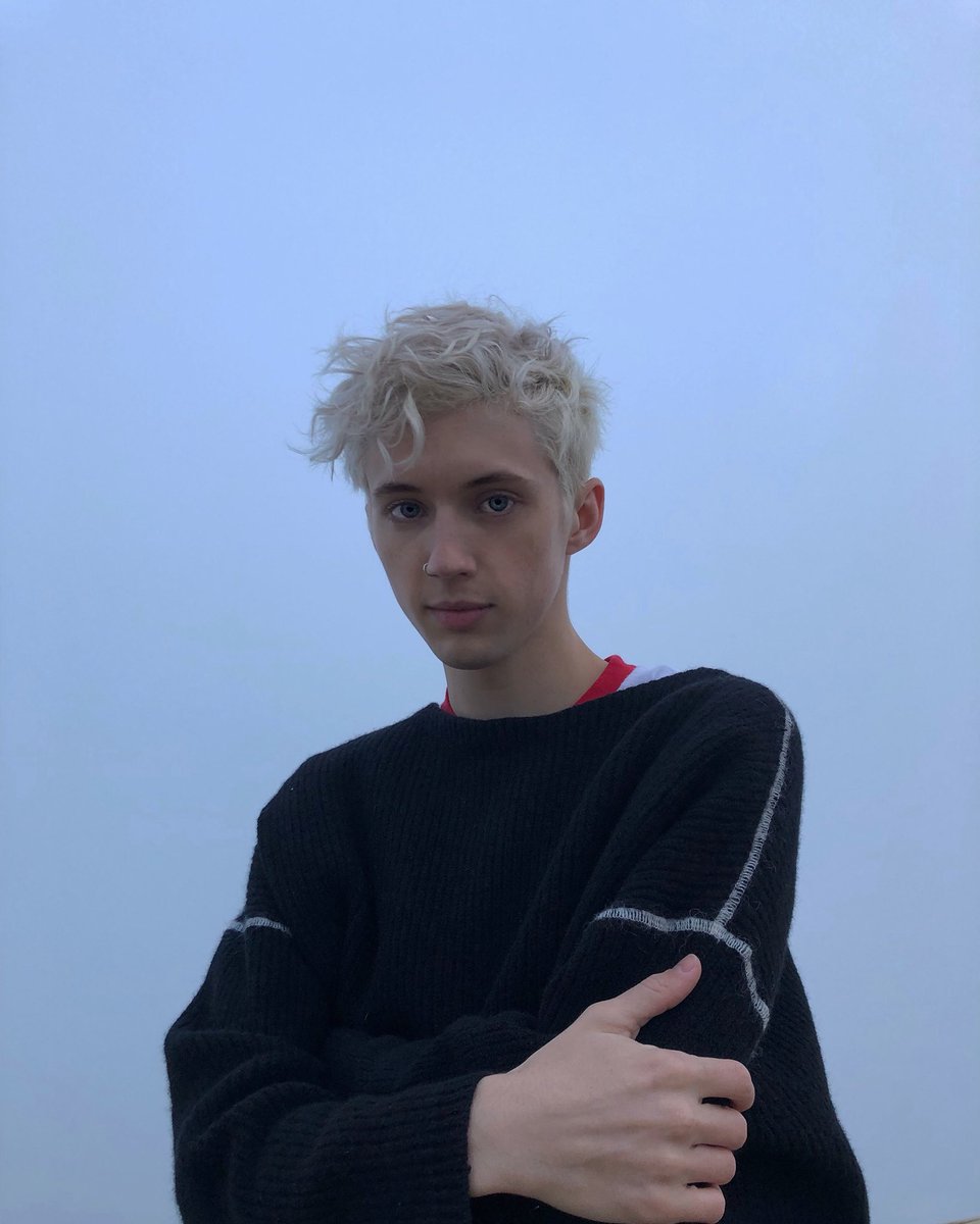 troyesivan's tweet photo. Luv this gloom glam 🤪 working hard to make sure everything that comes out over the next while is the best i can make it - promise there’s not too long to wait!! Stay tuned. I love you guys 💓 https://t.co/7gIg1vhxFI