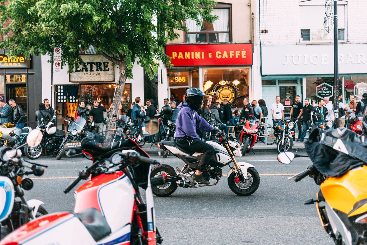 EatSleepRIDE's tweet image. 🔥 TORONTO peeps. Last Chance to get your gloves on TXTs to the Toronto Spring Motorcycle Show this weekend! Comment on the post to get in  
eatsleepride.com/c/232619  

#springmotorcycleshow #motosocial #eatsleepride 
@MotorcycleYYZ @CanadaSafetyCSC