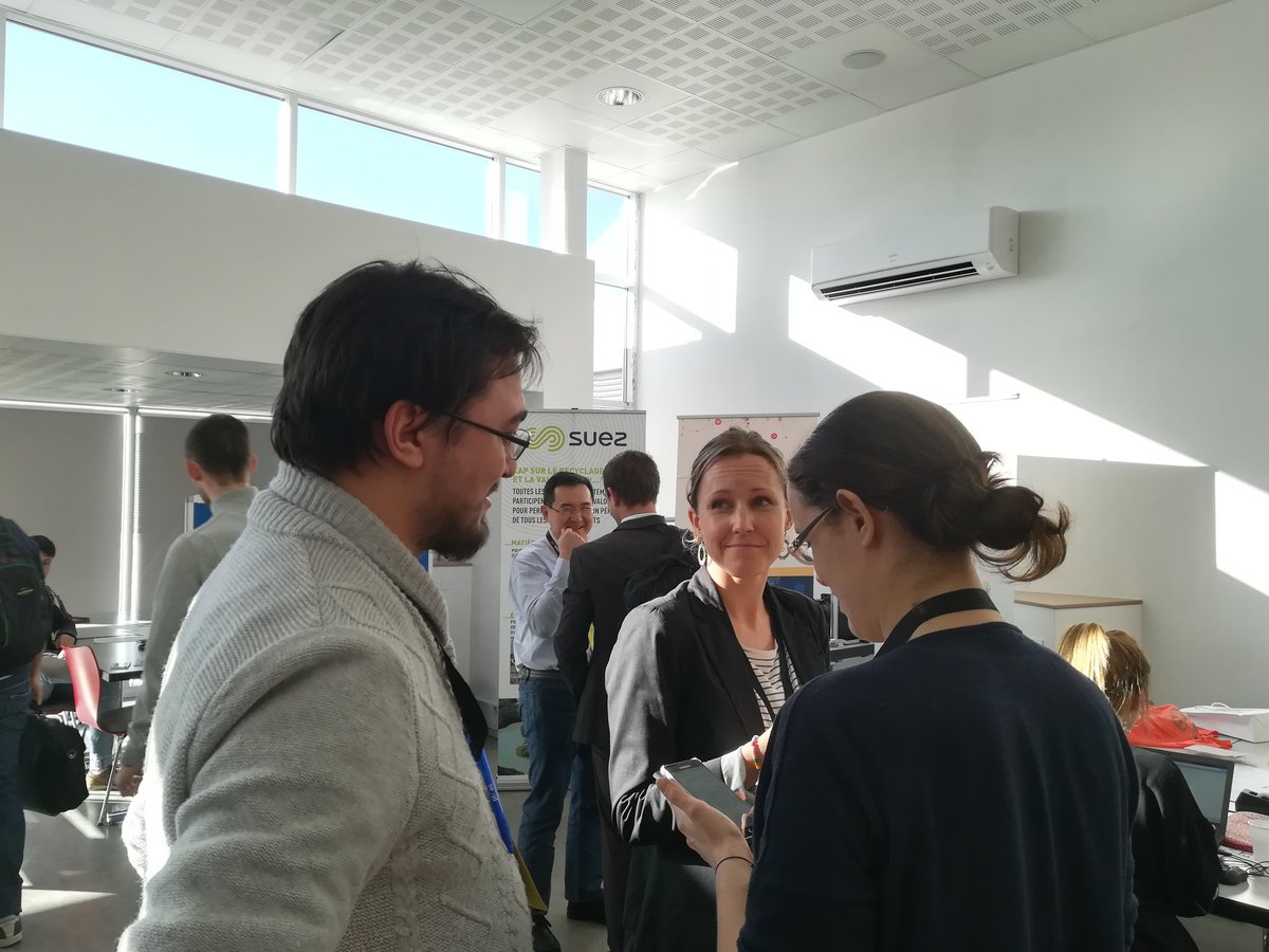justinejarleton's tweet photo. C'est parti !
Challenge logistique connectée lancé. 
#ChallengeLogConnect18
@suezFR https://t.co/MgH9Lxj9zL