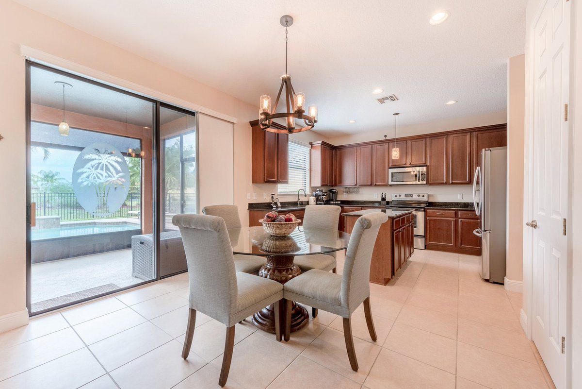 WemertGroup's tweet image. The world-class lifestyle you've always dreamed of awaits in this impressive &amp;amp; exclusive guard gated community! EVERYTHING IS NEW in this stunning fully upgraded POOL HOME. Enjoy the lake lifestyle &amp;amp; make this home yours!
#JustListed #LakeAccess #Debary

homes.wemertgrouprealty.com/idx/details/li…