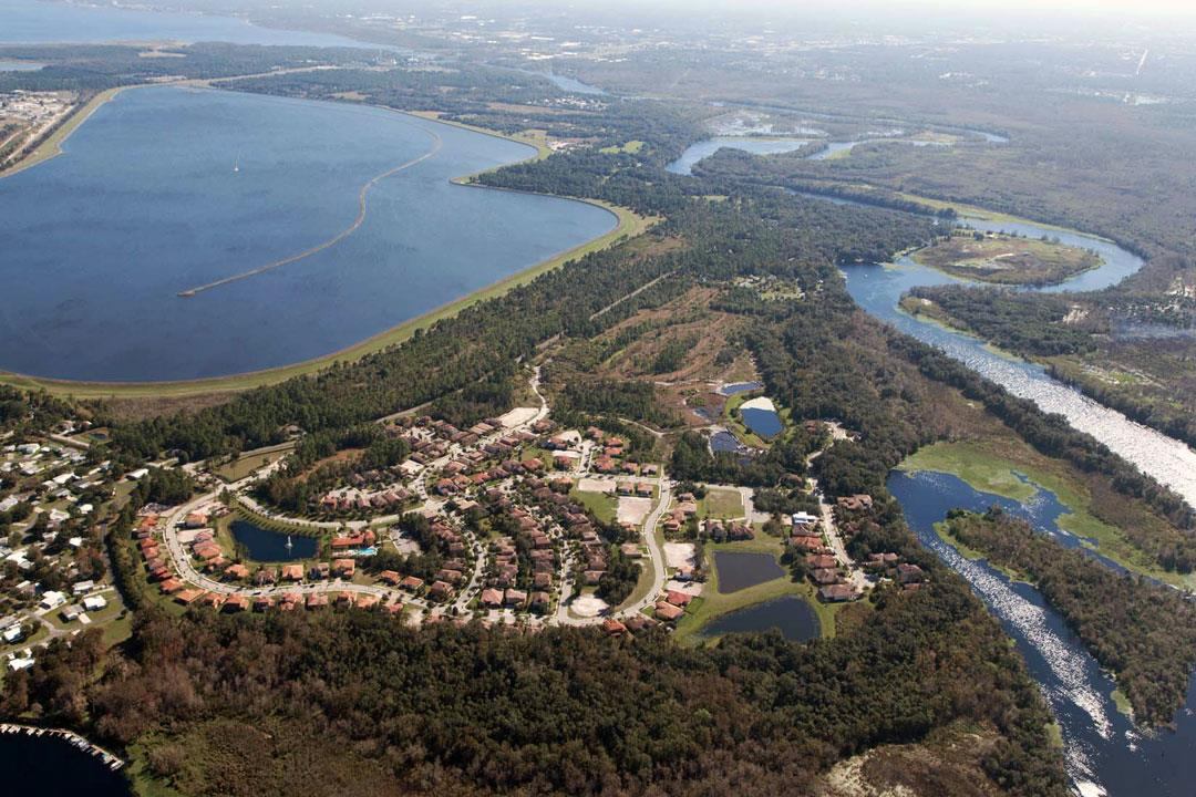 WemertGroup's tweet image. The world-class lifestyle you've always dreamed of awaits in this impressive &amp;amp; exclusive guard gated community! EVERYTHING IS NEW in this stunning fully upgraded POOL HOME. Enjoy the lake lifestyle &amp;amp; make this home yours!
#JustListed #LakeAccess #Debary

homes.wemertgrouprealty.com/idx/details/li…