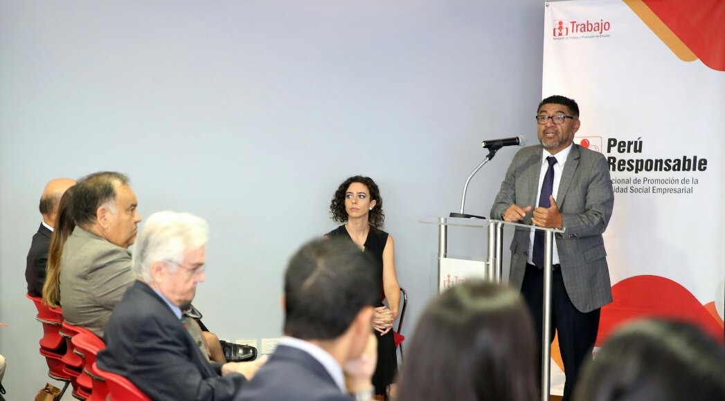 MTPE_Peru's tweet image. Nota🗞│El @MTPE_Peru, a través de su programa #PerúResponsable, promueve el empleo sostenible mediante la responsabilidad social empresarial #RSE► goo.gl/v66RUc