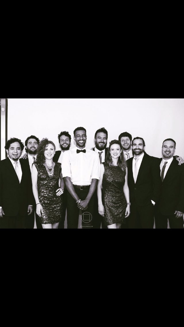 HipControl's tweet photo. Loving this pic!! Happy Thursday everybody, weekend is almost here, let’s dance #hornsection #liveband #soulsinger #soul #funk #jazz #hiphop #r&amp;b #funkystuff https://t.co/qGu1RLa1En