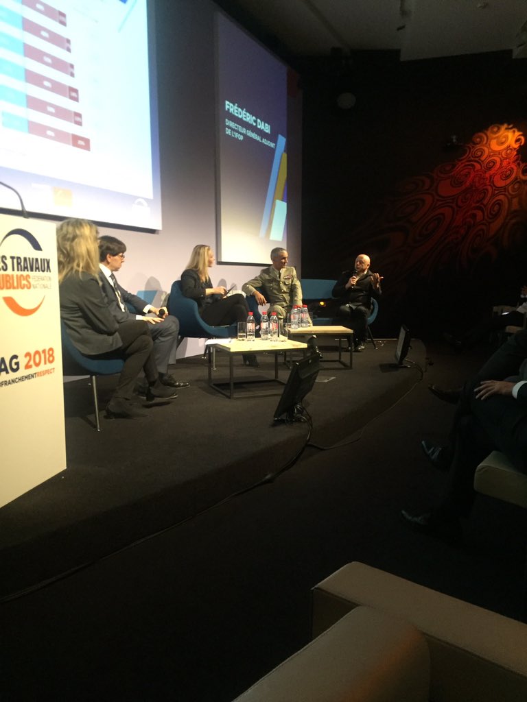 FNTP_info's tweet photo. Thierry Marx : "La question est de savoir comment l'entreprise peut entrer plus tôt à l'école" #AGFNTP https://t.co/RhMlxmArCz