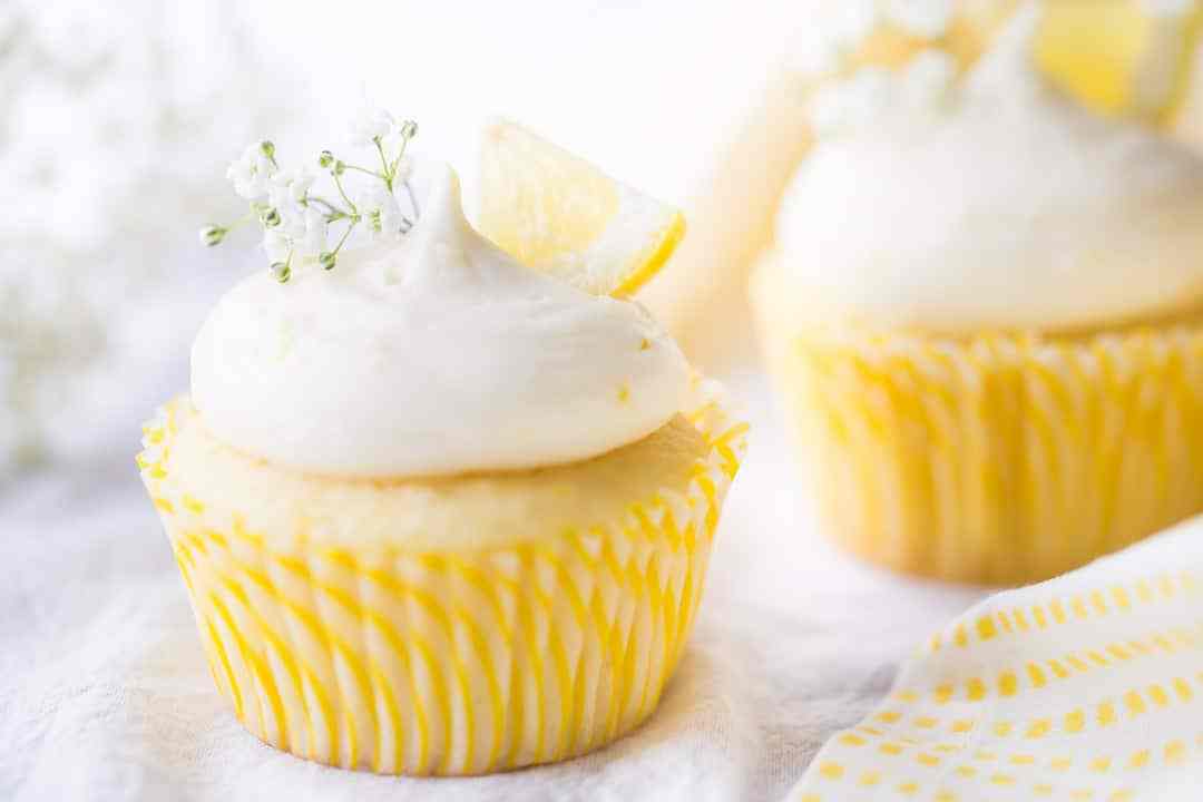 BakingAMoment's tweet photo. New: Lemon Cupcakes! #lemon #cupcakes #fromscratch #easy #recipe #withfilling #moist #best #decorations #homemade #withcreamcheeseicing #wedding #easter #simple #fluffy #triple #frosting #fresh #creamcheese #pretty #stuffed #curd #perfect

https://t.co/2BRp0YAJkl https://t.co/QrzUCpzRqs