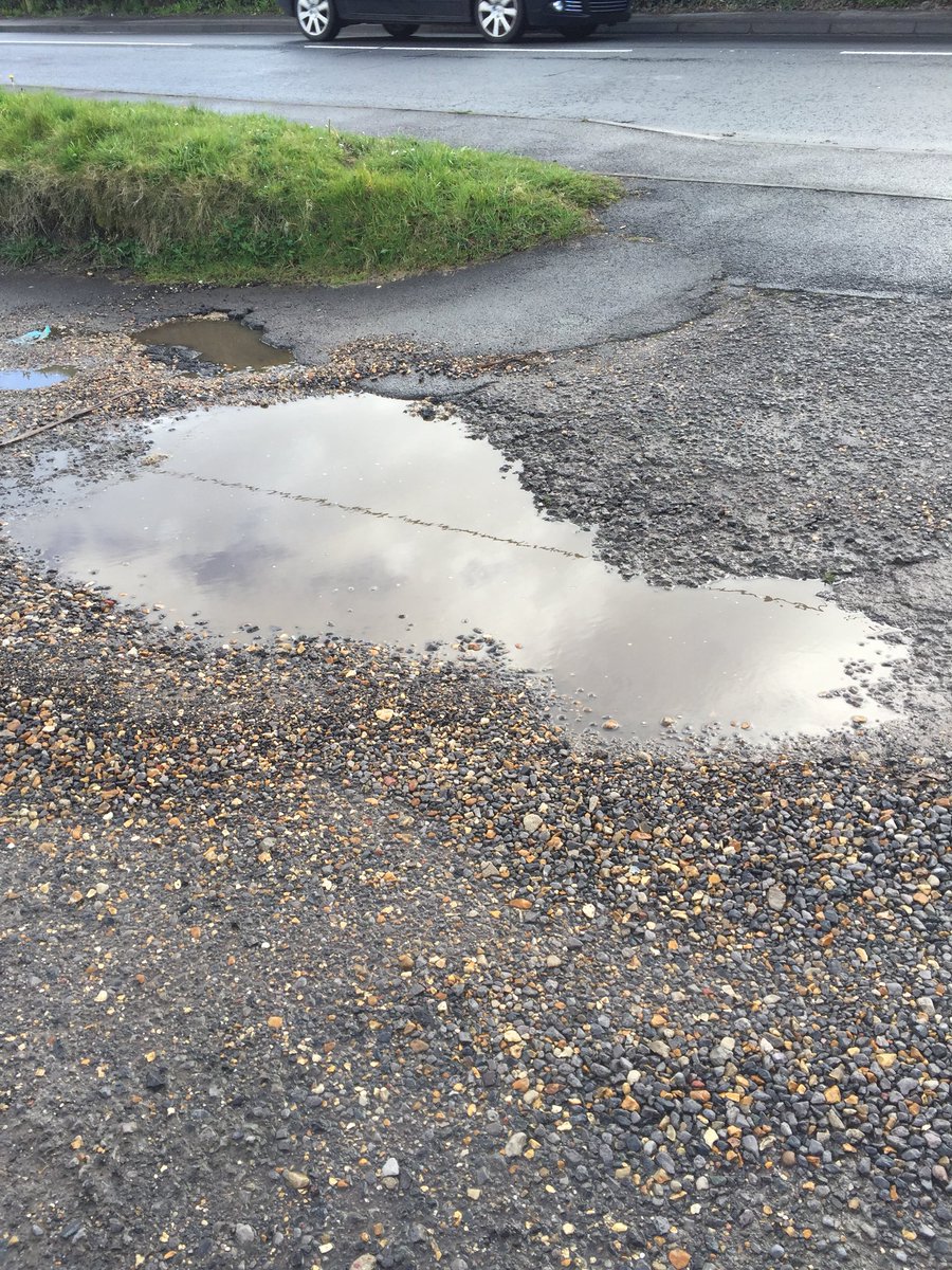 WarnerFancy's tweet photo. Sid from Foxes Muddy Challenge by Mr Homer - spot something outside beginning with each letter of the alphabet @UptonInfant #MuddyChallenges
O-Oak Tree
P-Puddle
Q-Quill
R-Rainbow https://t.co/BqpgdxG0ZQ