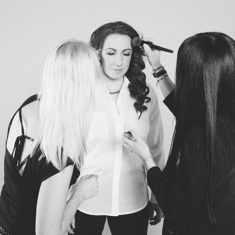 wearebspoke's tweet photo. Another great #tbt to some #glamshots Marg did a few years ago! Shoot days can be super long, tiring, and sometimes a complete mess. But if you have a great team, it's always a #goodtime and turns out great! Do you guys have any photoshoot horror stories?! 🤣  Let us know! https://t.co/Zmtv2aAZEm