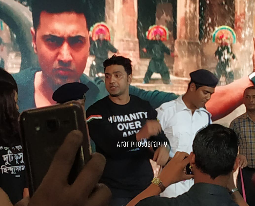 ArghoMondal_'s tweet photo. @idevadhikari @RukminiMaitra #KabirEvent #LastNightEvent @PratiksahMondal @UrvashiAriya_ @priyankadatta41 @FahmidaAkterA @ChaityDev @isusmitasaha @idevssis @DEVsDiwaniPriya @isatrajitnaiya @RukminiFcOnline
#KABIR
#13thApril2018
#ArafPhotography https://t.co/4FZ2AdCyOJ