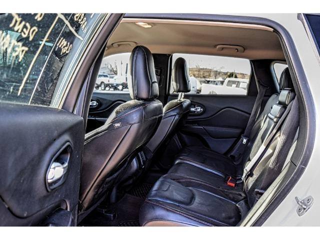 BigSpringFord's tweet photo. Our 2016 Jeep Cherokee Trailhawk SUV is a fantastic option if you're shopping pre-owned! Come see us today. https://t.co/AQeg0wMVJw #jeep #cherokee #trailhawk #suv #jeepcherokee #bigspring #bigspringford https://t.co/Hge5vChMec