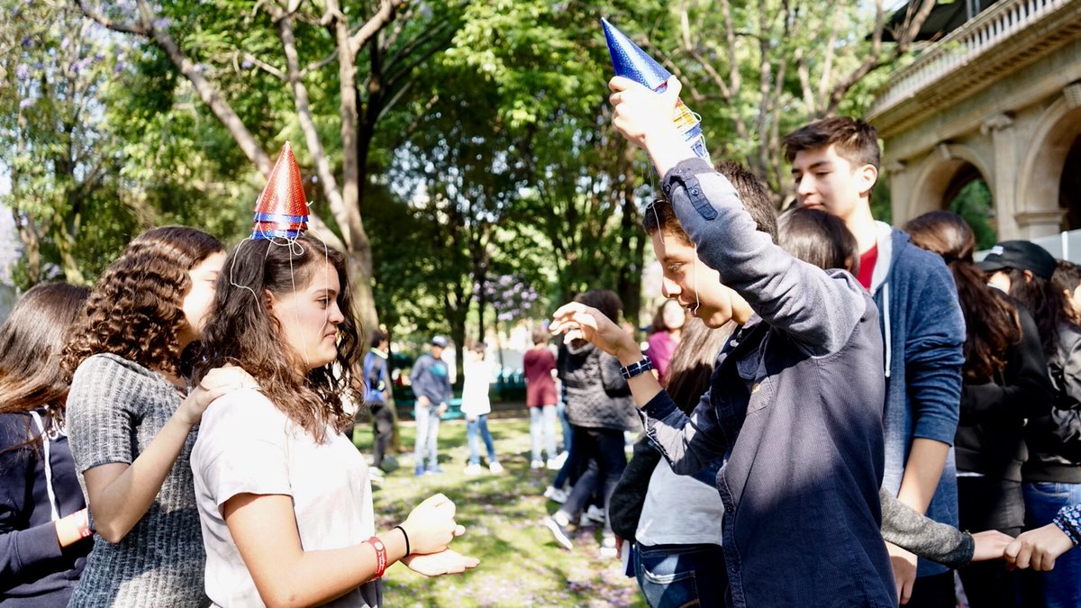 Tec_CCM's tweet photo. Como parte de su bienvenida, los nuevos alumnos de #PrepaTec realizan actividades para conocer a los que se convertirán en sus mejores amigos. #SpringTec https://t.co/luFqG34Boc