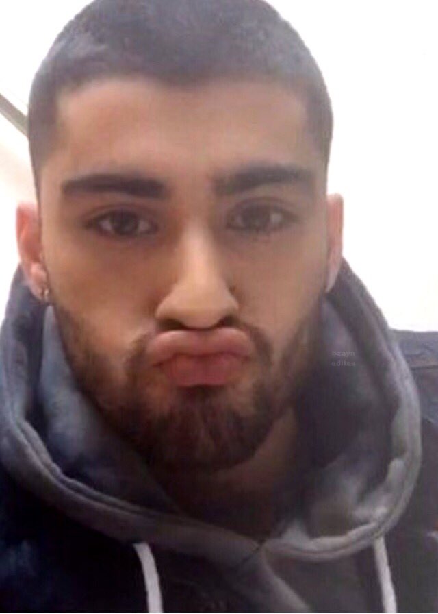 zaynedites's tweet photo. When will be the next livestream  @zaynmalik ? https://t.co/VQX0o6SneK