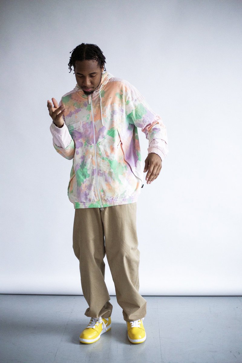 thisisvasleon's tweet photo. “I milly rock when I get that advance” cc: @bbcicecream_eu @Pharrell https://t.co/4ZWlr0con1