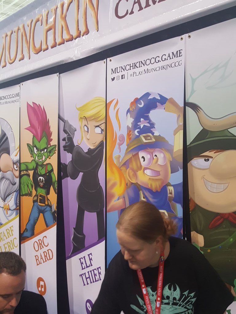 OddNagle's tweet photo. #playmunchkinccg https://t.co/5uw9nf4cXO