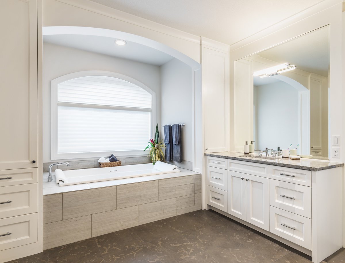 3strand1's tweet photo. Which #bathroom #transformations is your favorite? 👍
https://t.co/JeVdT5959V

If you're thinking about #remodeling your bathroom we'd love to help. Give us a call to schedule your free consultation! 
520.904.5506

#construction #contractors #remodel #home #homeimprovement #wow https://t.co/UY4TXZmM0k