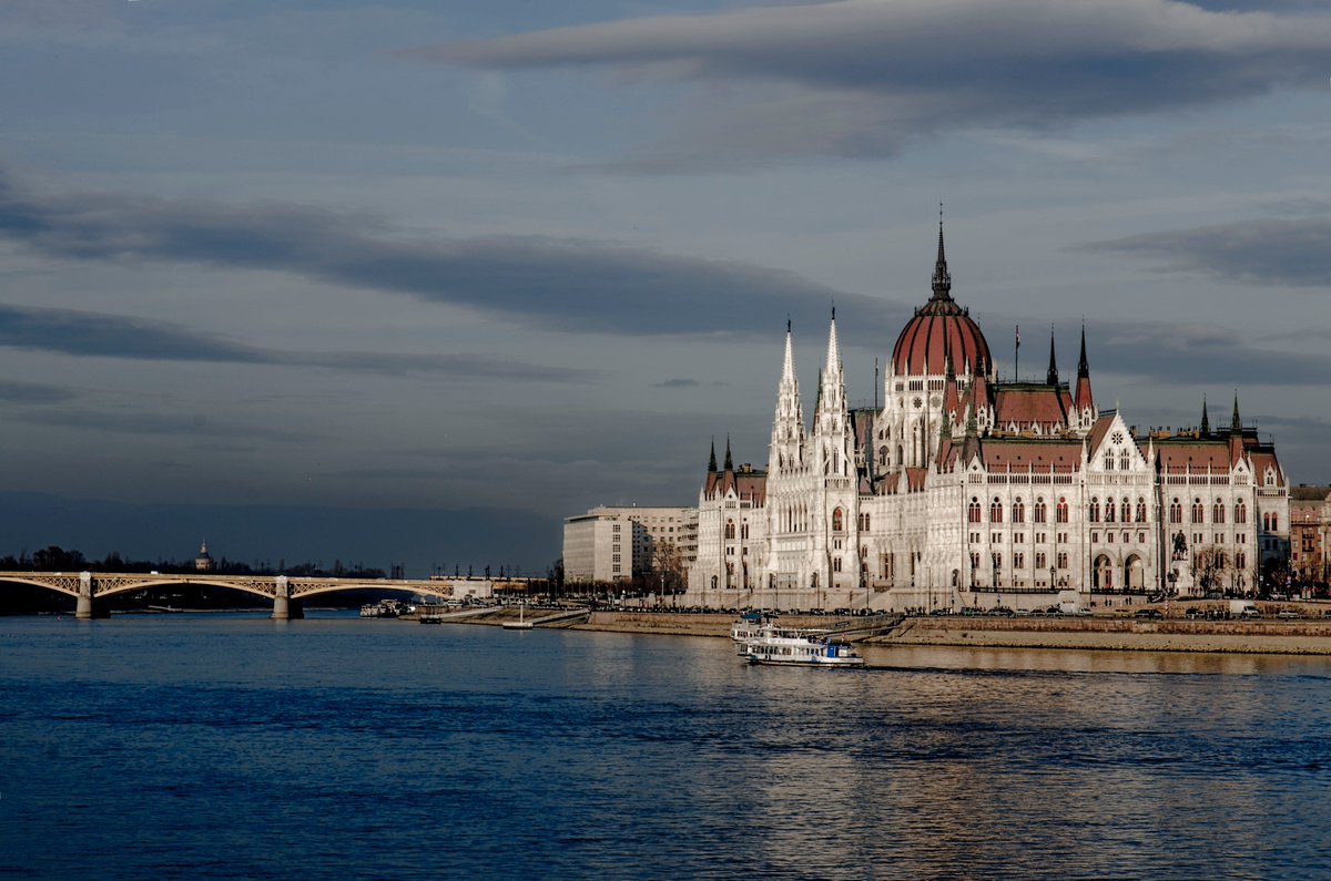 Diemo_HARTMAN's tweet photo. #Hungary🇭🇺#Budapest #budapestguy #országház #Duna #magyarvagyok https://t.co/7ENxM2zB2w