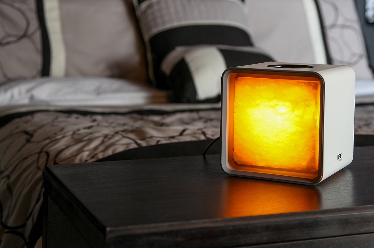 forest_marble's tweet image. #Zencube Himalayan salt lamp. Simply control the colour of the lamp to suit your mood with your smart phone. The lamp has many other great features that together can alleviate stress to improve your physical, mental, and emotional wellbeing #techThursday 
zurl.co/v2NwZ