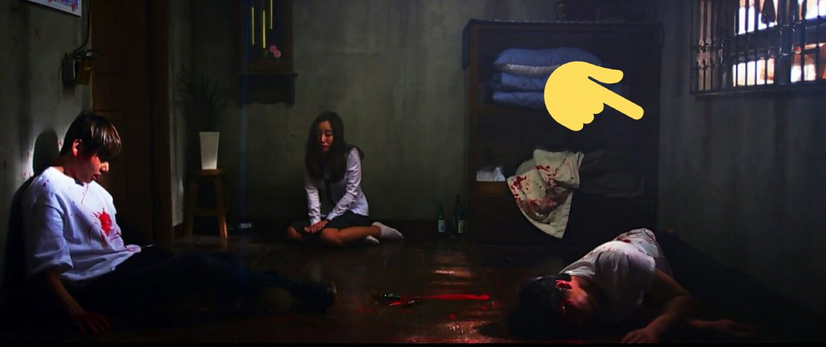 minjiiminie's tweet photo. Jin changed the timeline so Taehyung wouldn't be a murderer that's why on the second shot Hoseok is there instead of the corpse, but changing Hoseok meant leaving Jimin alone in the mental facility #Euphoria 

I believe this because both shots have the same composition https://t.co/hBIoPCmYNo