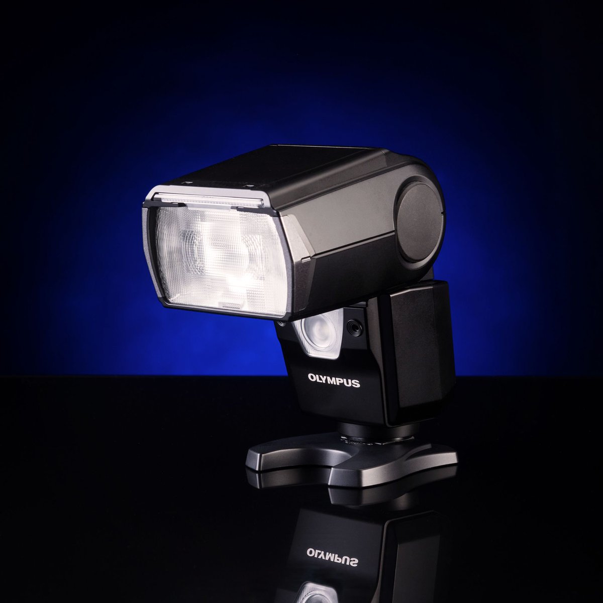 A review of the <a href="/OlympusUK/">OM Digital Solutions</a>  FL-900R speedlight for <a href="/LightingRumours/">Lighting Rumours</a> 

#photography #speedlght #photoshoot #photographers 

lightingrumours.com/olympus-fl-900…