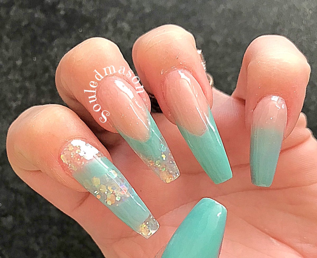 souledmason's tweet photo. @cjp_nail_systems_official #cjp #cjpappleshine #nails #nailsofinstagram #nailsonfleek #nailart #nails2inspire #nailstyle #nailsoftheday #nailartaddict #showscratch @scratchmagazine #nailpro #nailspromote #notpolish #naillove #nailjunkie 😍 https://t.co/zmWzfatBlw