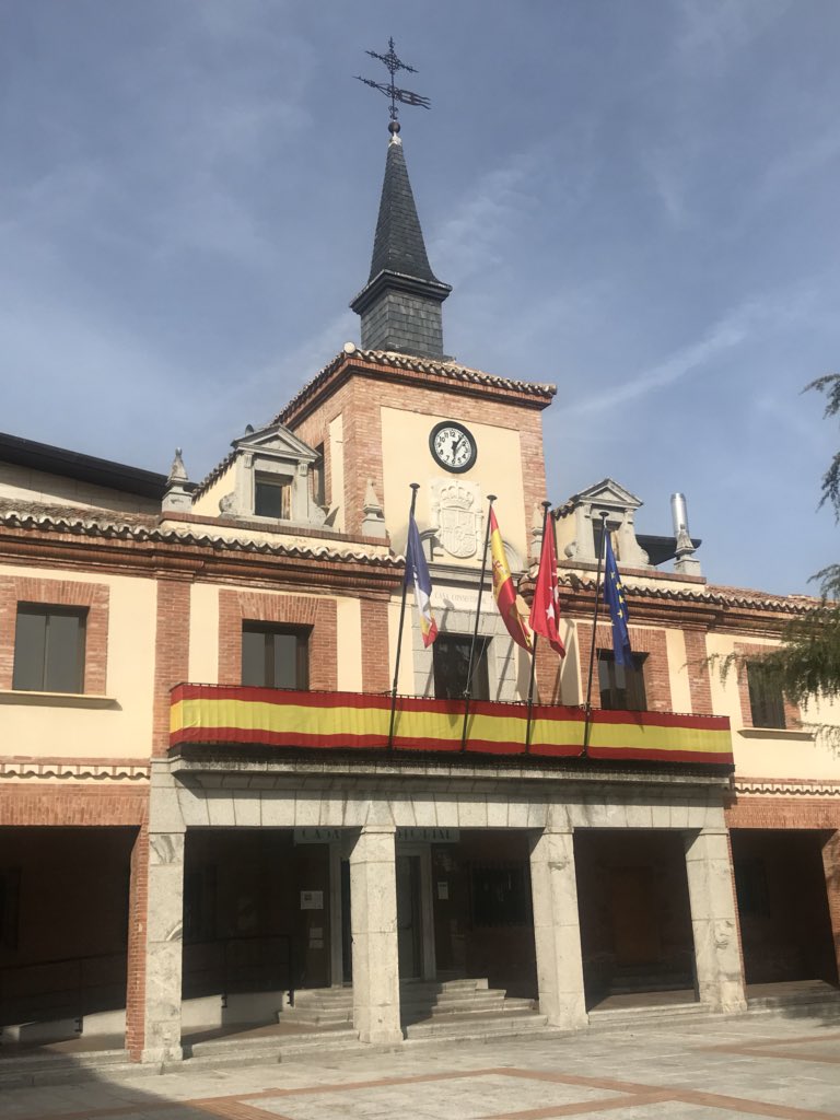 rgutierrezmv's tweet photo. En Las Rozas, para entrevistar a Jose de la Uz @jdelauz con @XlKidsRadio en el @Ayto_Las_Rozas @elenamohino @bnocito @quediario #queradio #xlkidsradio #lasrozas #josedelauz https://t.co/VFm3qCpdUX
