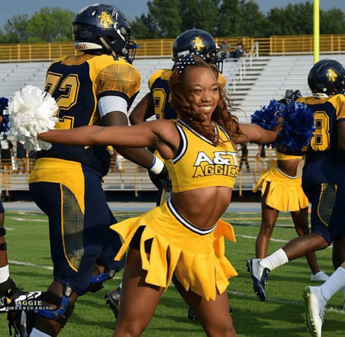 Blackgirlscheer's tweet image. 💛💙💛 #IssaThrowback #BlackGirlsCheer #cheerleading #girl #cheerleaders #cheerleader #cheer #tumbling #cheering #cheerislife #tumble #cheerpractice #stunting #stunt #flexible #blackgirlsrock #blackgirlmagic #melanin #blackisbeautiful #blackwomen #blackexcellence #melaninpoppin