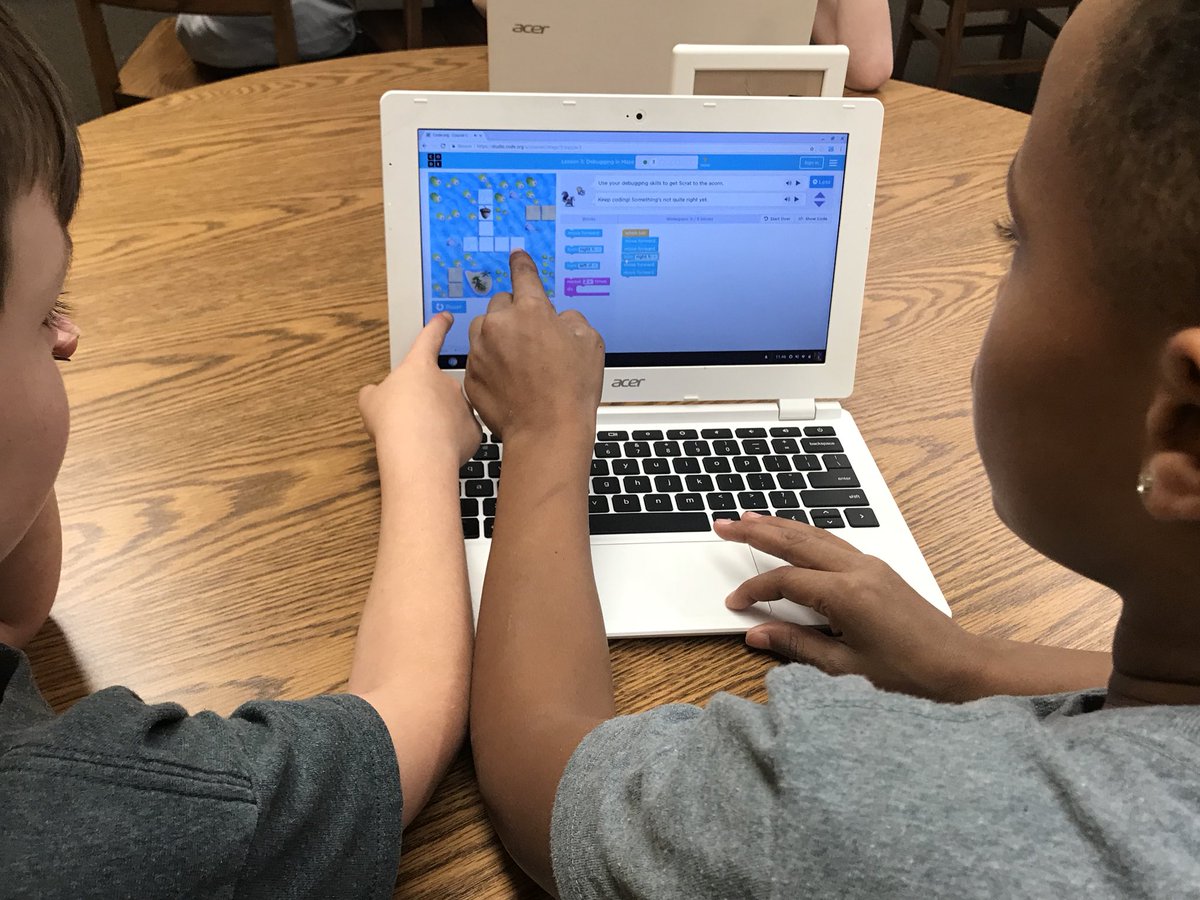 Working our way up on @codeorg 
Mastering new levels and writing many lines of code. #coding #technology #techdrivenlearning @EESPrincipal @MaryBeth_Moss