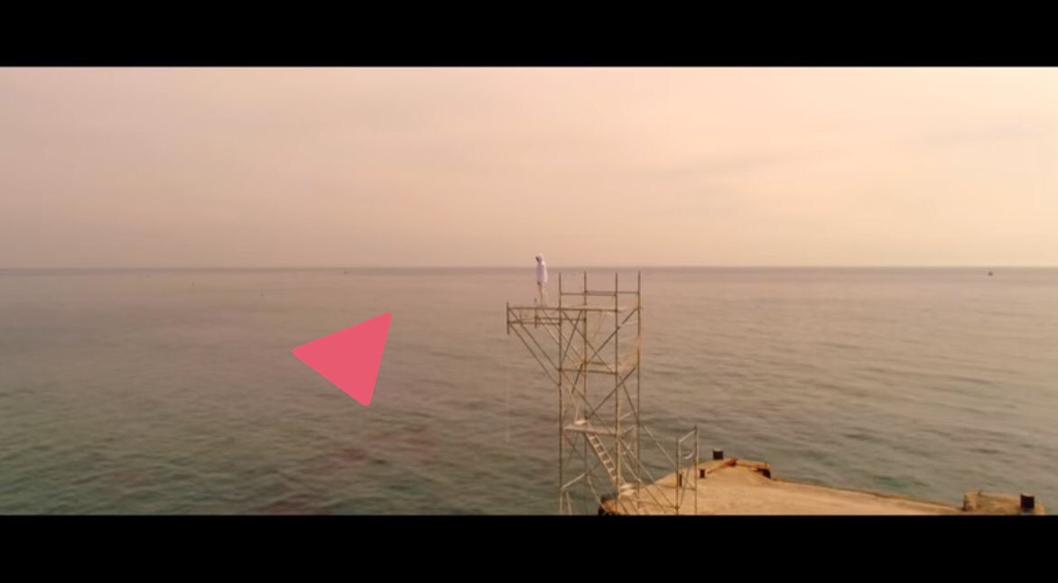 一際ヒュッ…となったのここです   キムソクジンの足元で誰かの血に染まった海