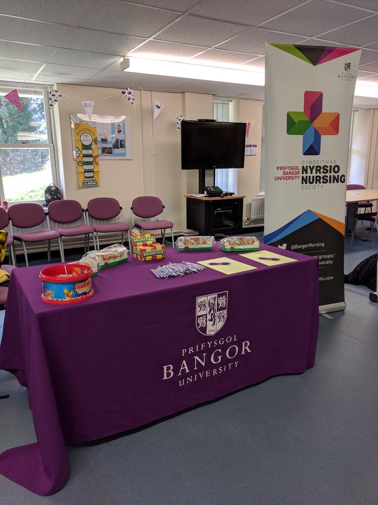 nurse_emmy_20's tweet photo. Great second day with 1/18! More of a practical day today getting uniforms fitted and portfolios sorted! Looking forward to a cake filled morning tomorrow 😍🍰 @BangorNursing @SHSBangor @chrisburton5 @BenchMarkTurton @NiccyDringo #bangorshsfreshers2018 #bangornursing 💜 https://t.co/vXpigKrNC2