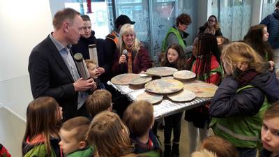 dgarnhem's tweet image. Creatief protest bso Arnhem tegen sluiting dlvr.it/QNY516