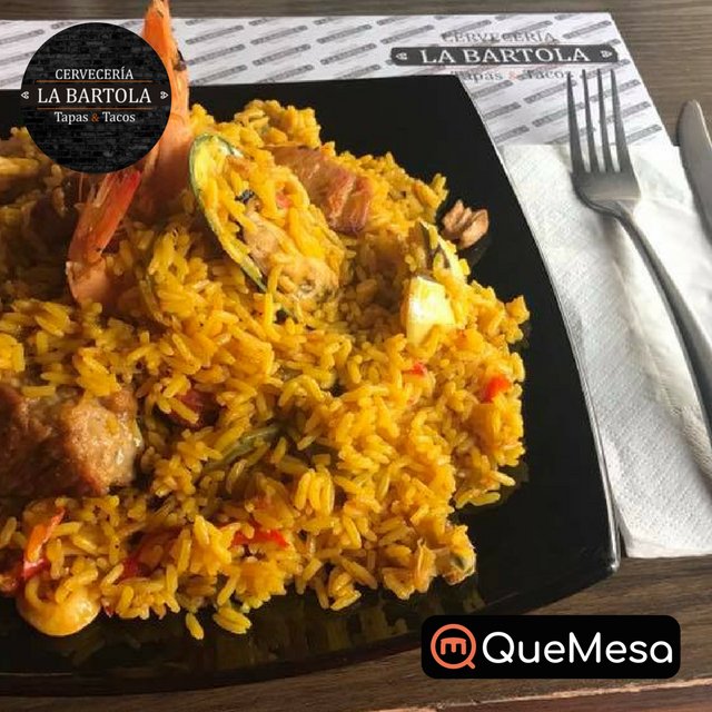 QueMesaApp's tweet photo. En QueMesa somos foodlovers 😍, por eso te compartimos nuestro amor por la comida con las mejores promociones en tus restaurantes favoritos 🌮🍔🥗.
Reserva Ahora 👉 https://t.co/IU502ijZiW 
#QueMesa #FOODIE #50OFF https://t.co/B67oDAlvjr