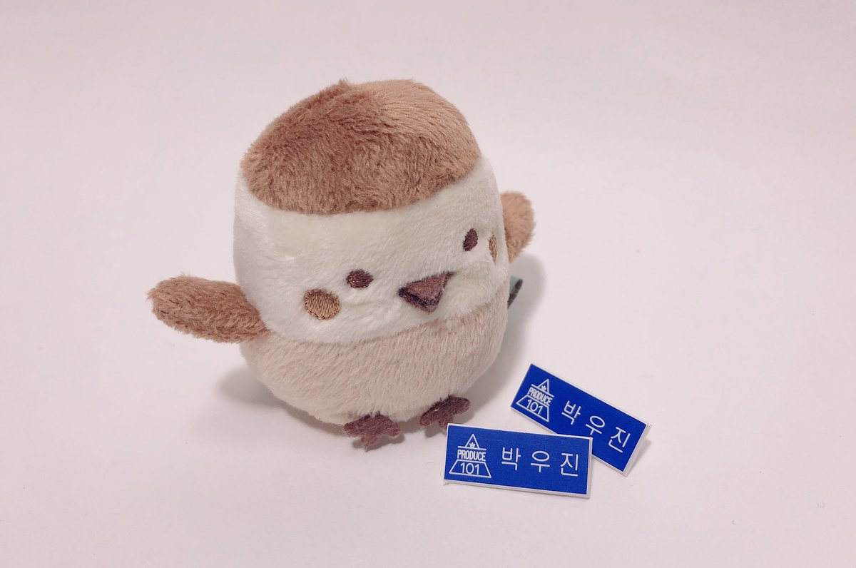 favorite_dd's tweet photo. 꺄아~~❤️ 드뎌 프듀 교복에 쪼꼬미 명찰 장착! 이제야 옷이 완성된 기분...✨ 명찰 완전 쪼꼬매서 넘넘 귀여워요ㅠㅠㅠ 잘 쓰겠습니다😍❤️

👉🏻(@modelexoxo )

우리 참찌니 상암으로 출근 준비 완료!＼( 'ω')／✨

#참새우찐 #덧니즈_뾱뾱 #_도담도담_ #인형명찰 https://t.co/Rk1MiM0CbL