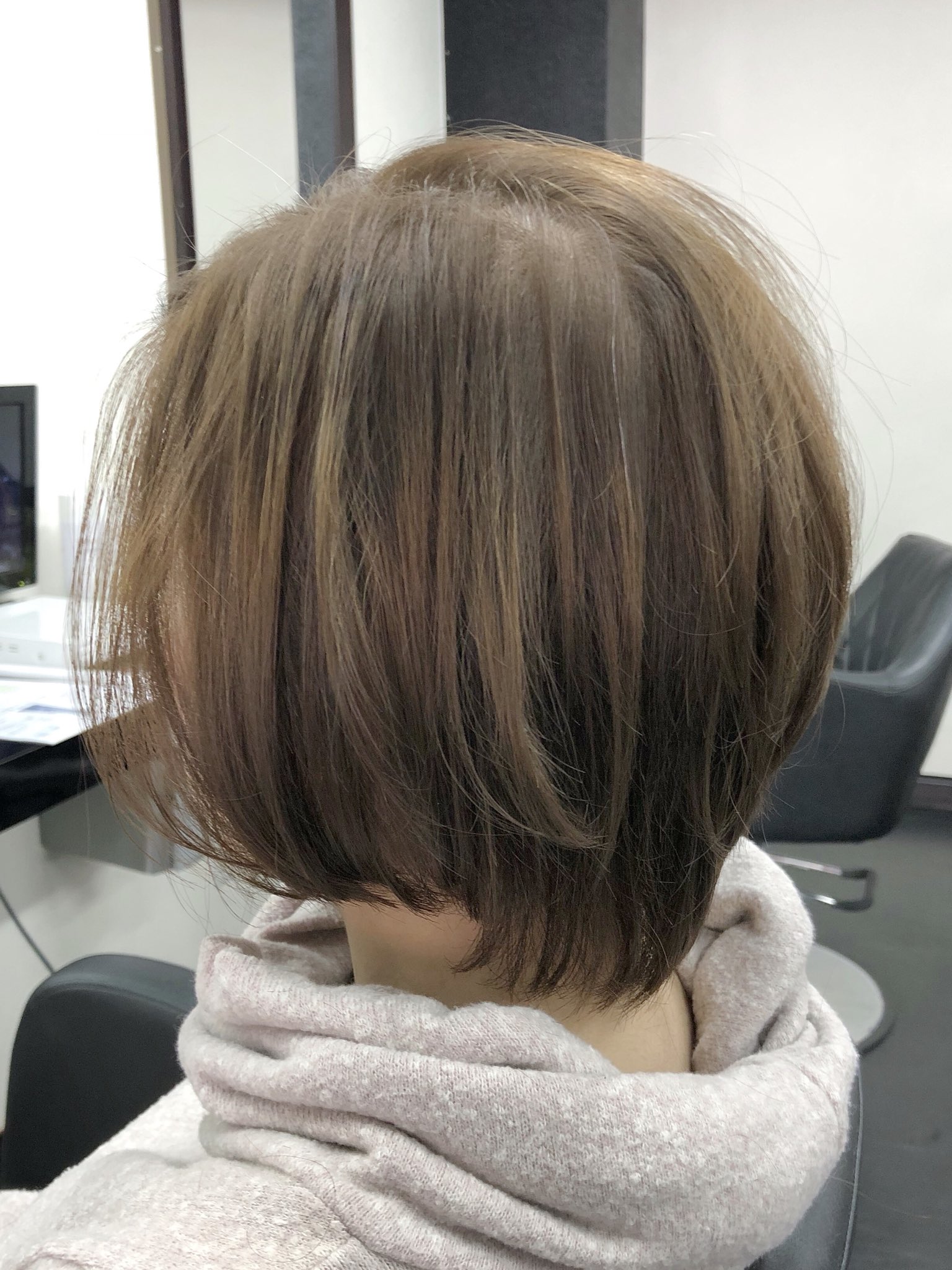 ヘアーラウンジカルネ 熊谷真人 明るめのホワイトベースの アッシュ で大人のボブスタイル T Co Kw7iuwovrn 滝川市美容室 滝川美容室 グレージュ アッシュベージュ くすみカラー 外国人風カラー ホワイトアッシュ ヘアーラウンジカルネ 熊谷真人 明るめのホワイトベースの アッシュ で大人のボブスタイル T Co Kw7iuwovrn 滝川市美容室 滝川美容室 グレージュ アッシュベージュ くすみカラー 外国人風カラー ホワイトアッシュ