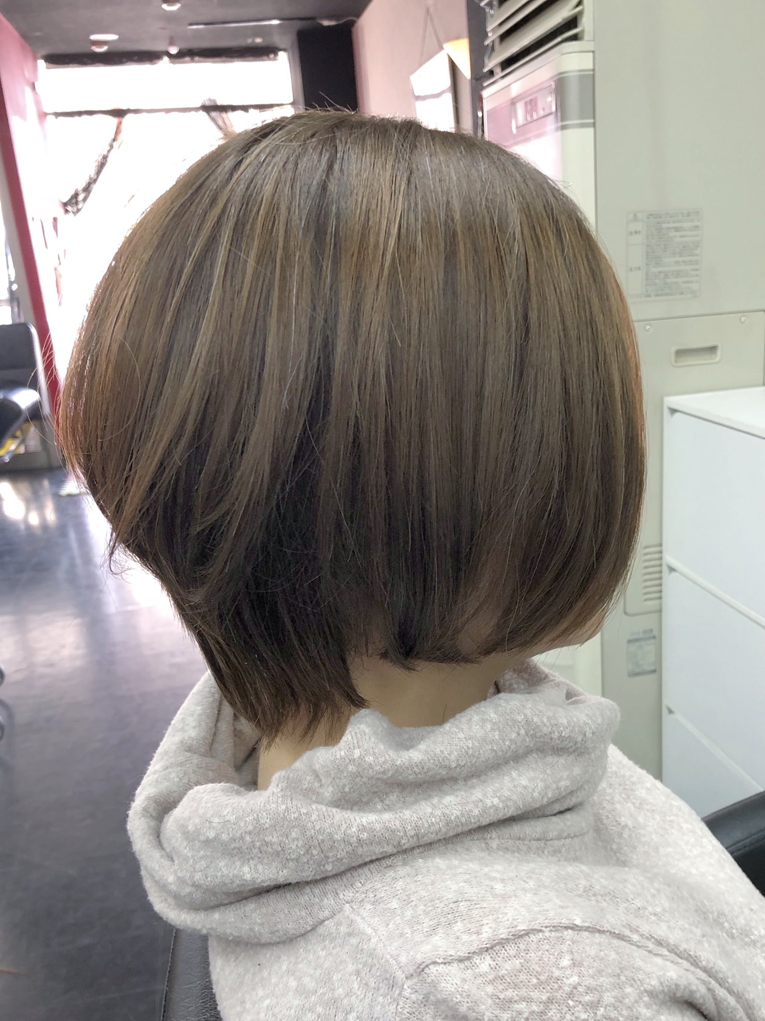 ヘアーラウンジカルネ 熊谷真人 明るめのホワイトベースの アッシュ で大人のボブスタイル T Co Kw7iuwovrn 滝川市美容室 滝川美容室 グレージュ アッシュベージュ くすみカラー 外国人風カラー ホワイトアッシュ ヘアーラウンジカルネ 熊谷真人 明るめのホワイトベースの アッシュ で大人のボブスタイル T Co Kw7iuwovrn 滝川市美容室 滝川美容室 グレージュ アッシュベージュ くすみカラー 外国人風カラー ホワイトアッシュ